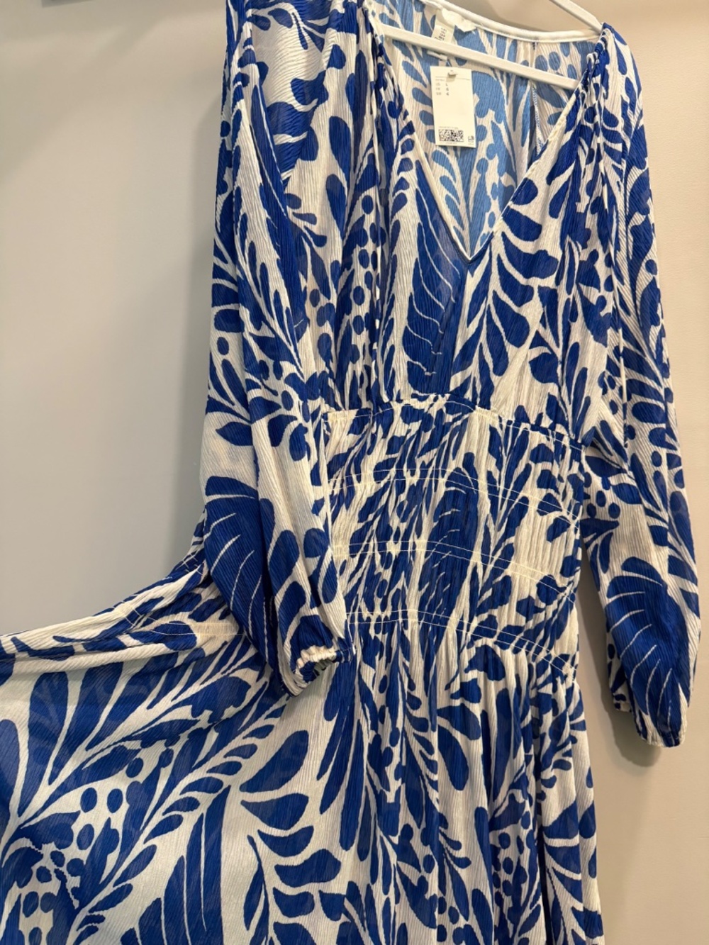 *NWT H&M Maxi Dress- Smock Waist Sz. L - Picture 4 of 5